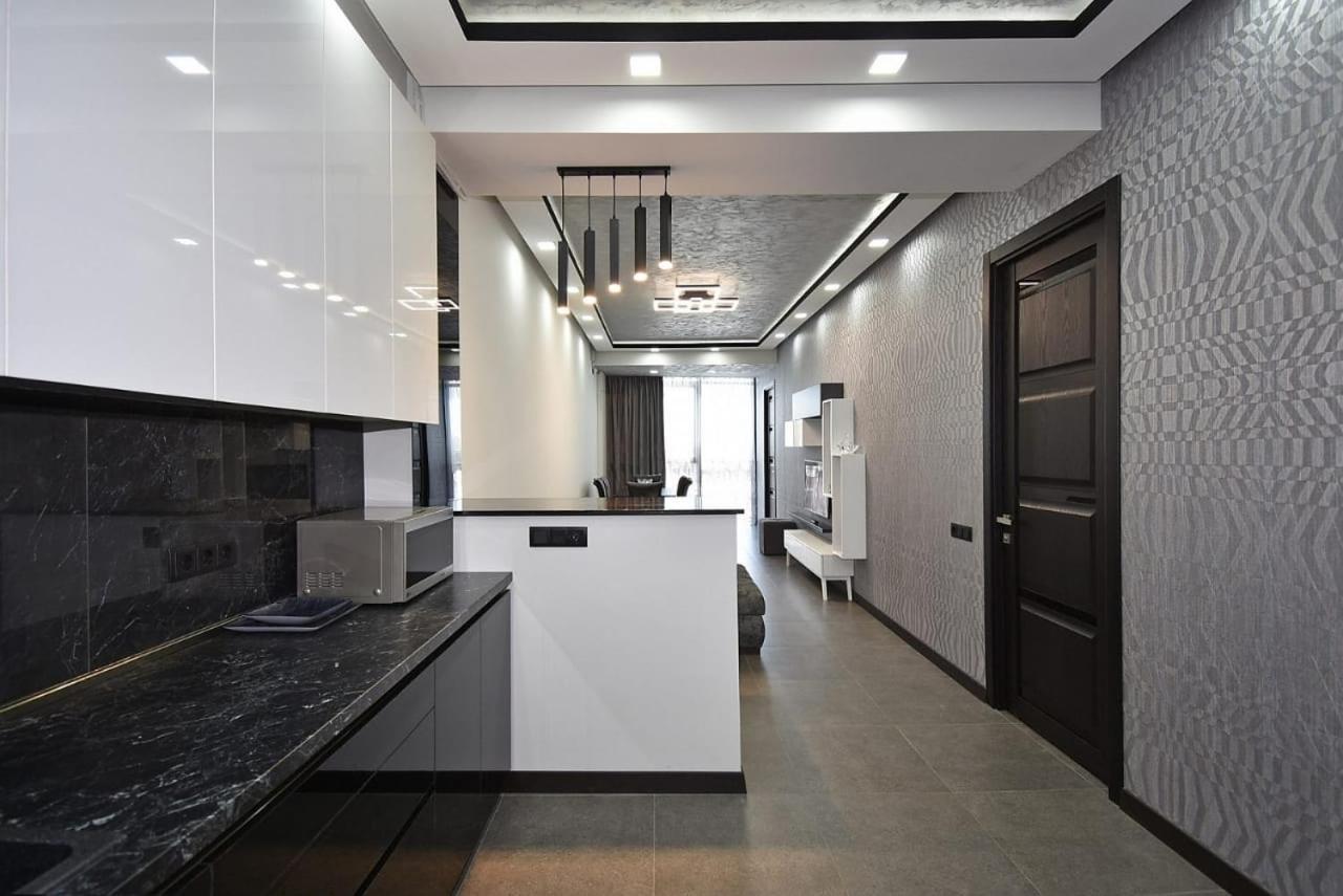 Luxuary 2Bedroom 2 Bathroom Apartment With Jacuzzi Erevan Esterno foto