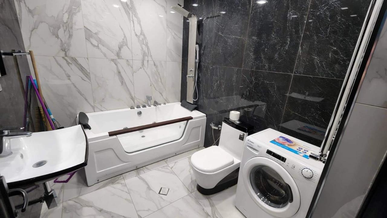 Luxuary 2Bedroom 2 Bathroom Apartment With Jacuzzi Erevan Esterno foto