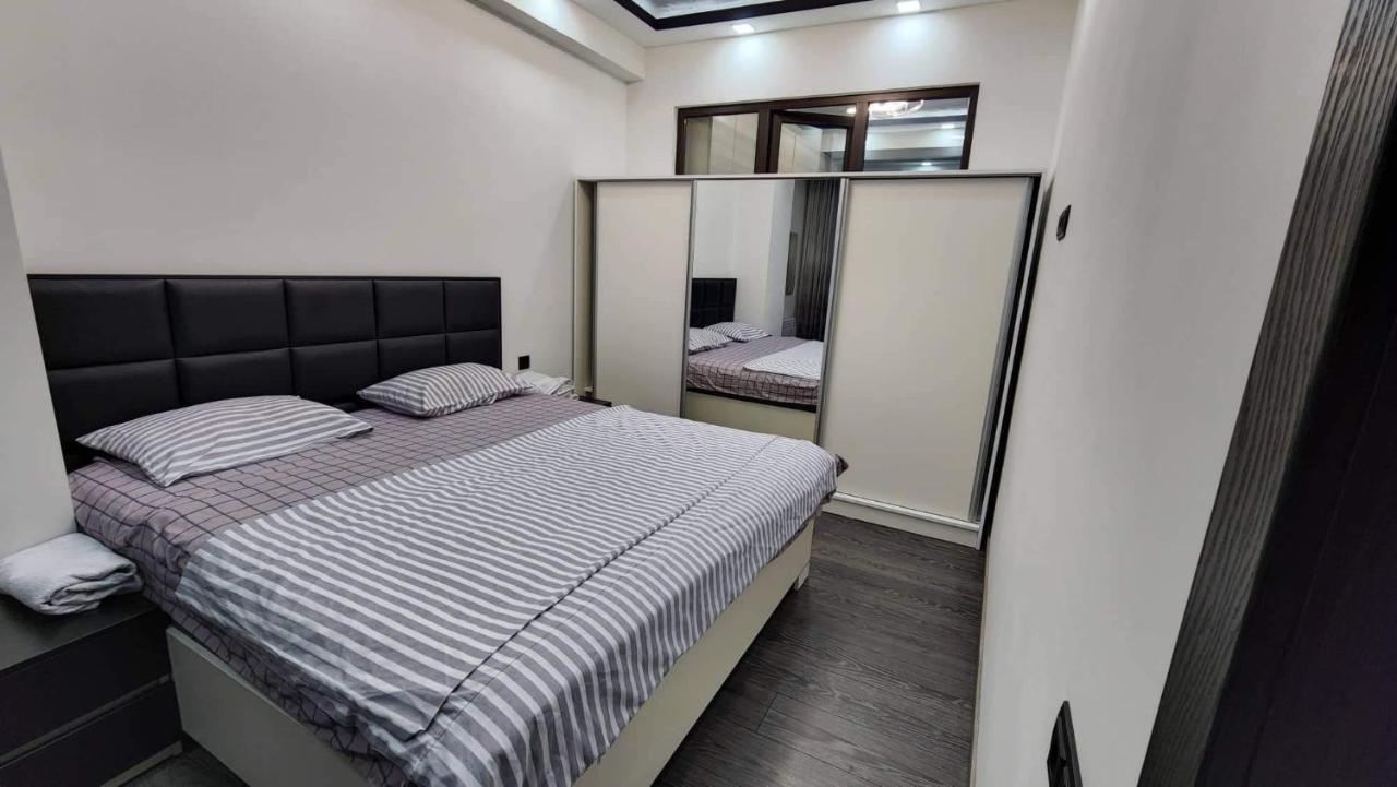 Luxuary 2Bedroom 2 Bathroom Apartment With Jacuzzi Erevan Esterno foto